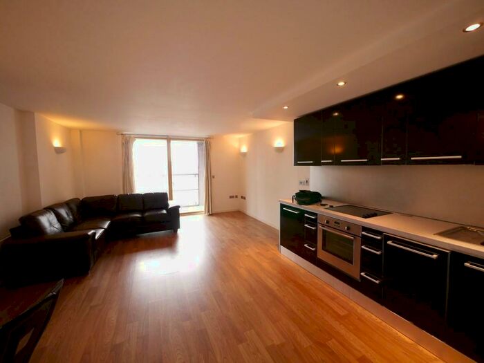 2 Bedroom Flat To Rent In Westpoint, Wellington Street, LS1