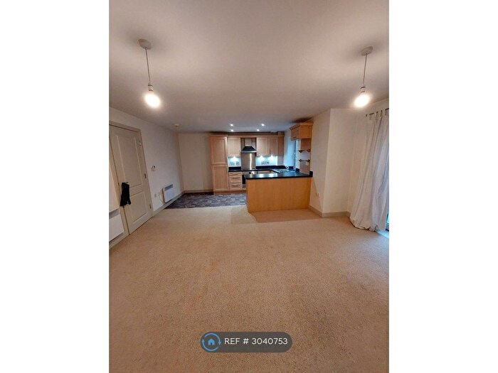2 Bedroom Flat To Rent In Gott Court, Leeds, LS18