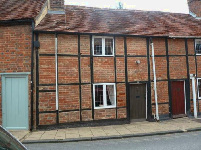 1 Bedroom Terraced House To Rent In Well Street, Buckingham, Buckinghamshire, MK18