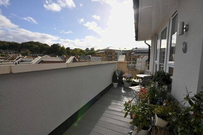 2 Bedroom Flat To Rent In Tanner House, Flambard Way, Godalming, Surrey, GU7