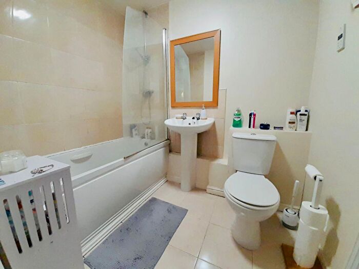 1 Bedroom Flat For Sale In Hampden Gardens, Cambridge, CB1