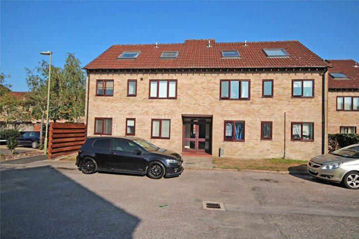 2 Bedroom Flat For Sale In Eastlands, New Milton, Hampshire, BH25