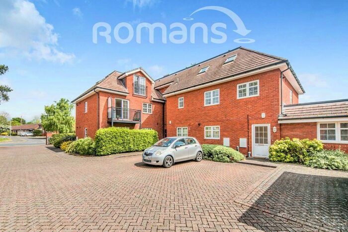 2 Bedroom Apartment To Rent In Woodfield Court, Woodley, RG5