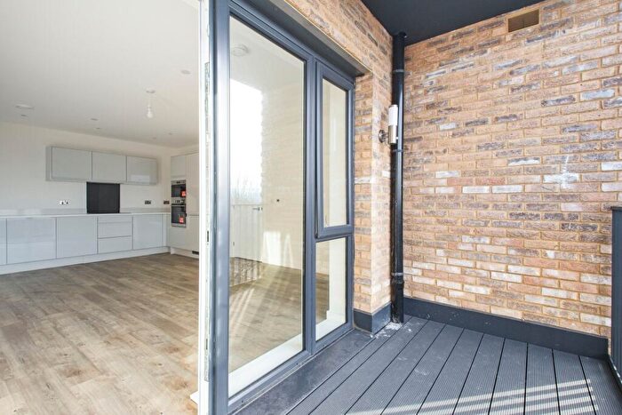 1 Bedroom Flat To Rent In Pier Way London, SE28