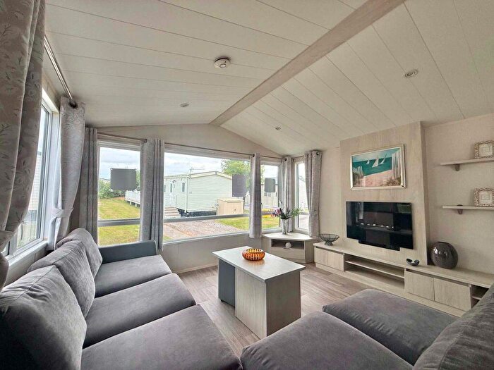 2 Bedroom Park Home For Sale In Bowland Fell Holiday Park – Yorkshire, BD23