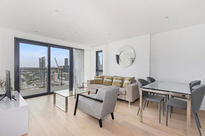 2 Bedroom Apartment To Rent In Horizons Tower, Yabsley Street, London, E14