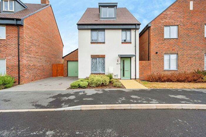 4 Bedroom Detached House For Sale In Albatros Lane, Weston Turville, Aylesbury, HP22