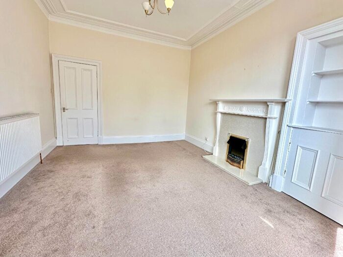 2 Bedroom Flat To Rent In Bonhill Road, Dumbarton, West Dunbartonshire, G82