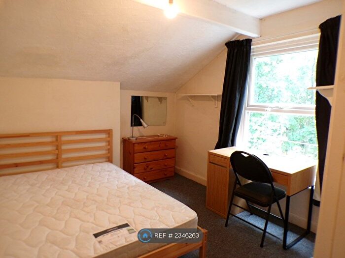 7 Bedroom Terraced House To Rent In Egerton Road, Manchester, M14