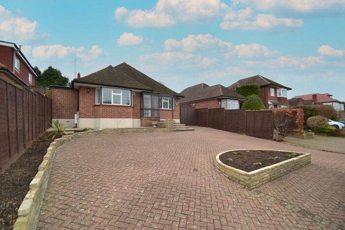 3 Bedroom Detached Bungalow To Rent In Links Drive, Radlett WD7