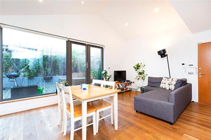 1 Bedroom Apartment To Rent In Liverpool Road, Angel, Islington, London, N1