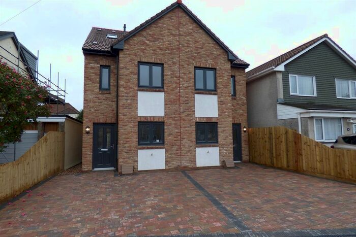 3 Bedroom Semi-Detached House To Rent In Dial Lane, Downend, Bristol, BS16