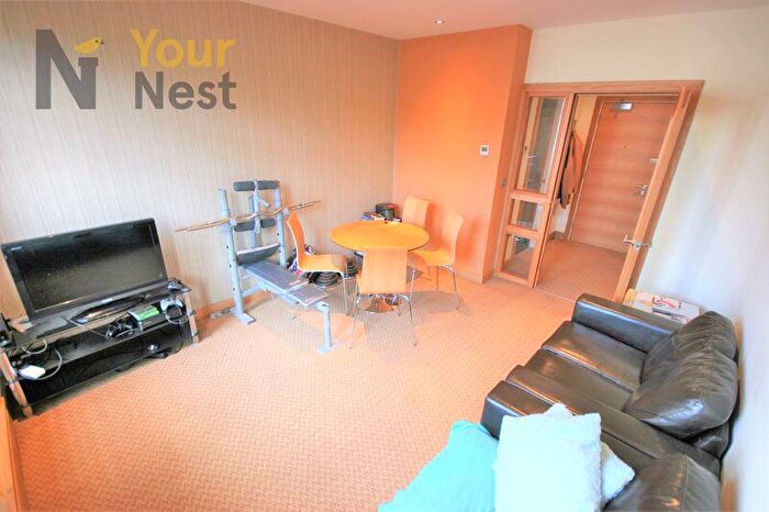 2 Bedroom Apartment To Rent In Apartment, The Lounge Apartments, Headingley, LS6