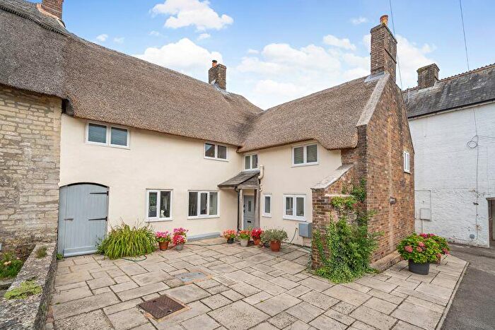 4 Bedroom Semi-Detached House For Sale In Main Street, Broadmayne, DT2