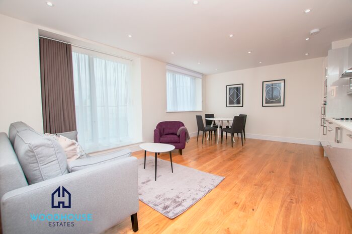 1 Bedroom Flat To Rent In Park Avenue, Bushey, WD23