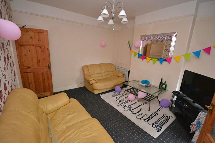 4 Bedroom House To Rent In Lenton Boulevard, Nottingham, NG7