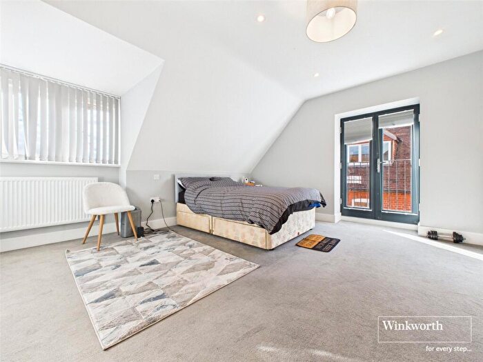 5 Bedroom Barn Conversion For Sale In James Farm, James Lane, Grazeley Green, Reading, RG7