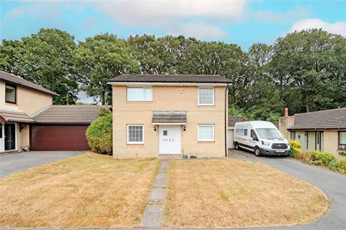 3 Bedroom Detached House For Sale In Eaton Hill, Leeds, West Yorkshire, LS16