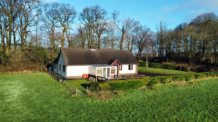 4 Bedroom Detached Bungalow For Sale In Rhyddlan, Llanybydder, SA40