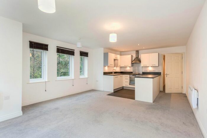 2 Bedroom Flat To Rent In Addison Road, Tunbridge Wells, TN2