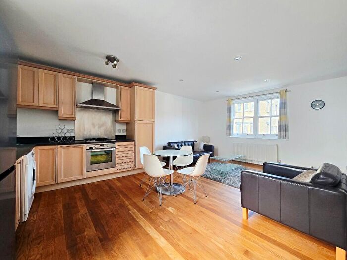 2 Bedroom Flat To Rent In Woodseer Street, Shoreditch, E1