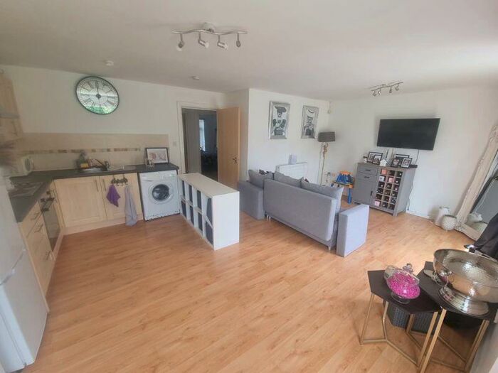 2 Bedroom Flat To Rent In Pilch Lane, Liverpool, L14