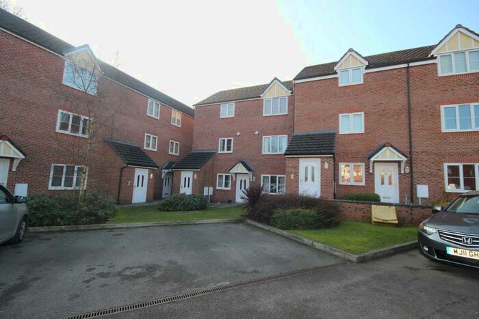 2 Bedroom Apartment To Rent In Morston Close, Worsley, M28