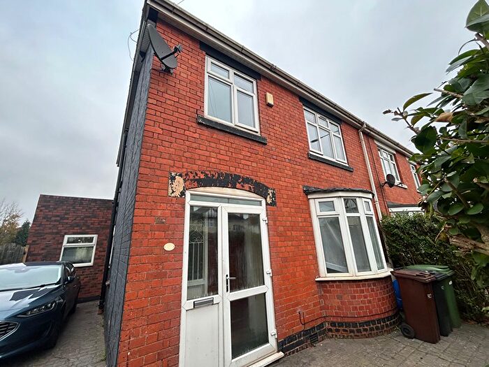 3 Bedroom Property To Rent In Goldthorn Hill, Wolverhampton, WV2