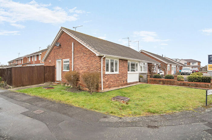 2 Bedroom Semi Detached House For Sale In Centurion Way, Coleview, Swindon, SN3