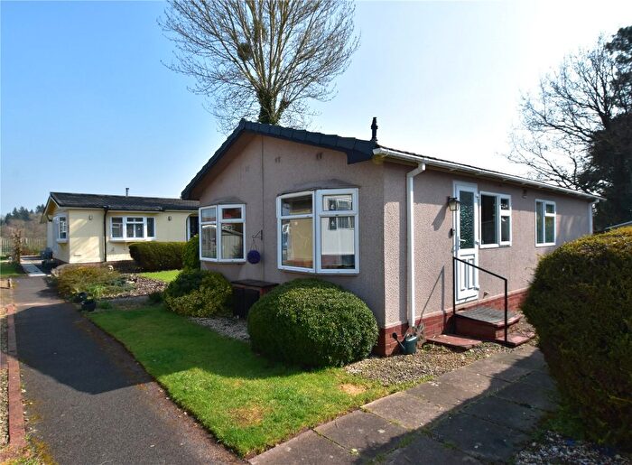2 Bedroom Park Home For Sale In Doverdale Park Homes, Hampton Lovett, Droitwich, Worcestershire, WR9