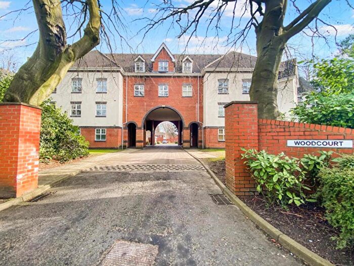 2 Bedroom Apartment To Rent In Brooklands Road, Sale, M33