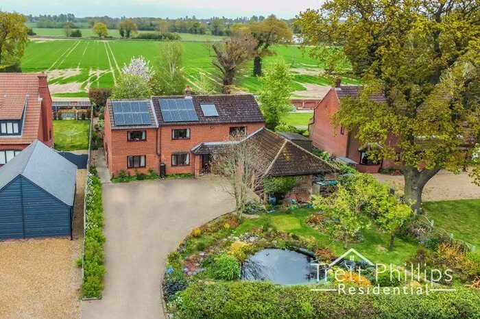 6 Bedroom Detached House For Sale In Market Street, Tunstead, NR12
