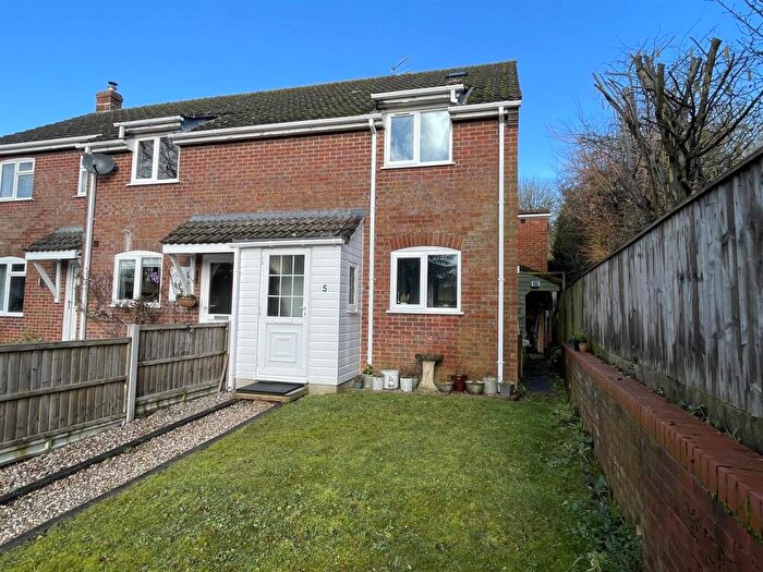2 Bedroom End Of Terrace House For Sale In Tank Lane, Broad Chalke, Salisbury, SP5