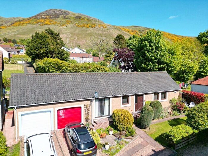 2 Bedroom Detached Bungalow For Sale In Gamekeepers Court Kinnesswood, KY13