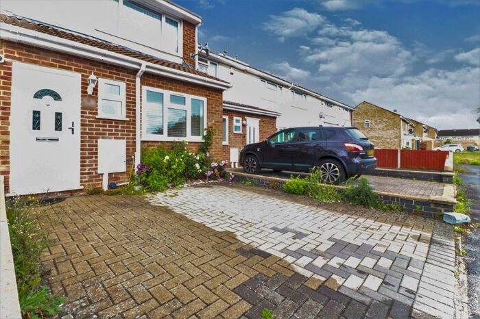 3 Bedroom Terraced House To Rent In Torridge Road, Langley, Slough, SL3