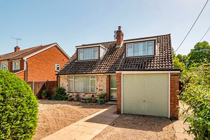 3 Bedroom Chalet For Sale In Beacon View Road, Elstead, GU8