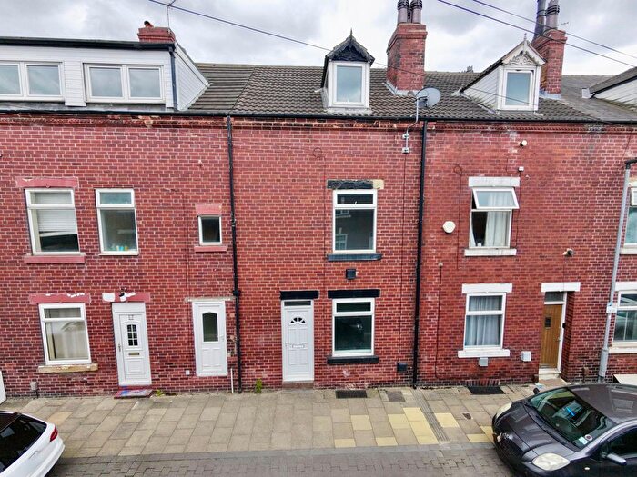 2 Bedroom Terraced House For Sale In West Parade Street, Wakefield, West Yorkshire, WF1