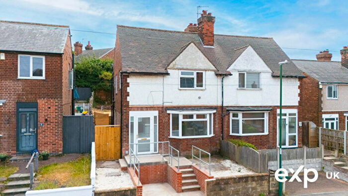 3 Bedroom Semi-Detached House For Sale In Edingley Avenue, Nottingham, NG5