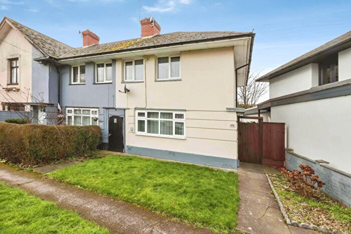 3 Bedroom End Of Terrace House For Sale In Hurlingham Road, Kingstanding, Birmingham, B44