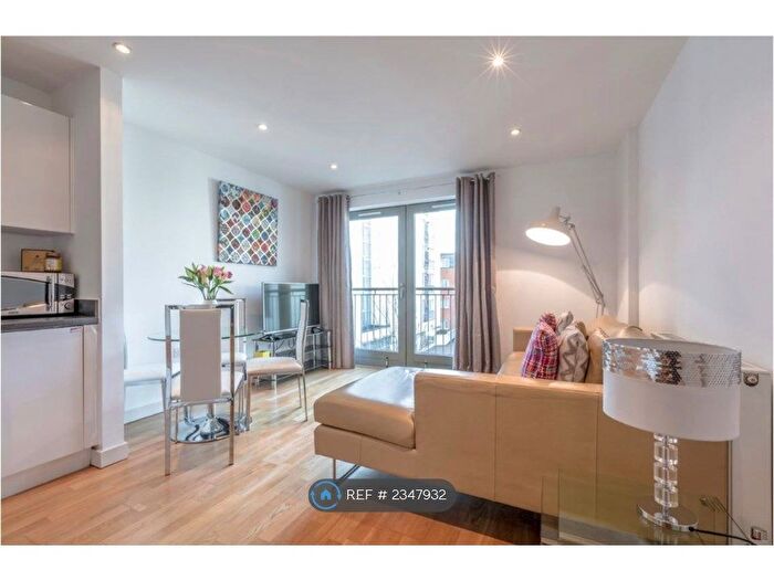 1 Bedroom Flat To Rent In Castle Quay, Bedford, MK40