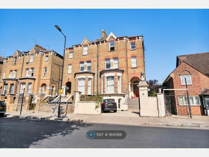 2 Bedroom Flat To Rent In Lordship Park, London, N16