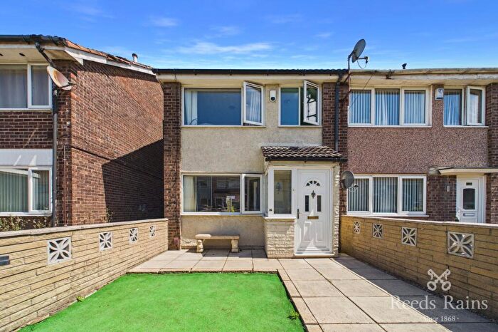 3 Bedroom Semi-Detached House For Sale In Pauline Walk, Liverpool, Merseyside, L10
