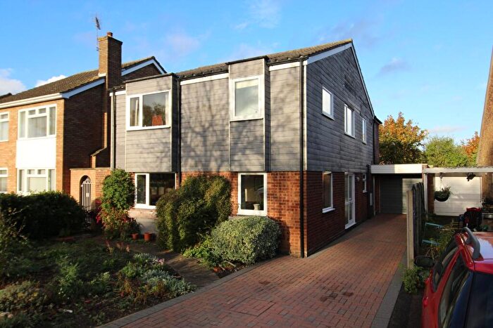 4 Bedroom Detached House For Sale In Bell Acre, Letchworth Garden City, SG6