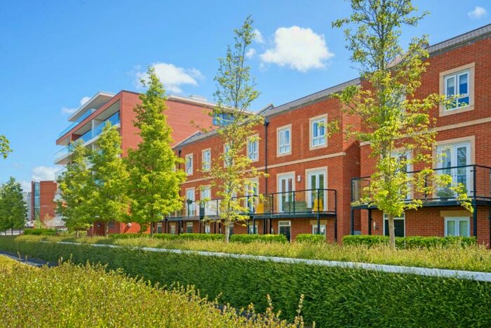 3 Bedroom Town House To Rent In Racecourse Road Newbury, RG14