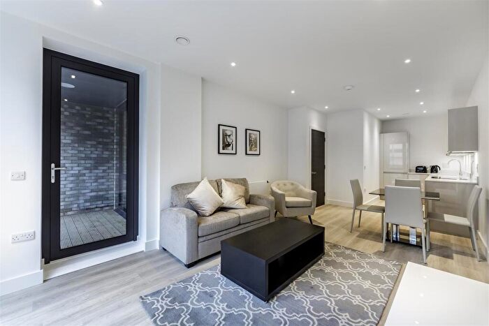 1 Bedroom Apartment To Rent In Glass Blowers House, Valencia Close, Poplar, London, E14
