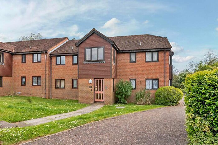 1 Bedroom Flat For Sale In Roman Way, Billingshurst, West Sussex, RH14