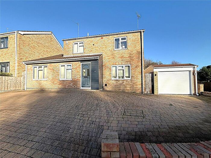 4 Bedroom Detached House For Sale In Verran Road, Camberley, Surrey, GU15