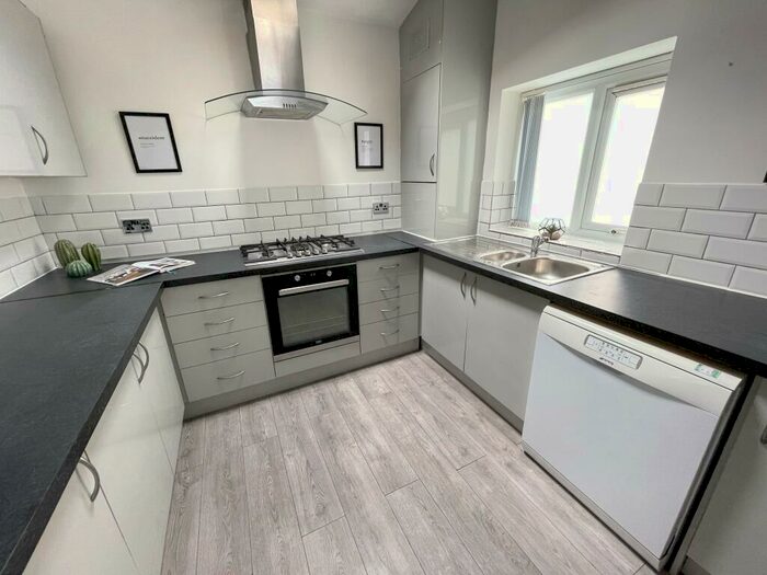 4 Bedroom Terraced House To Rent In Romer Road, L6