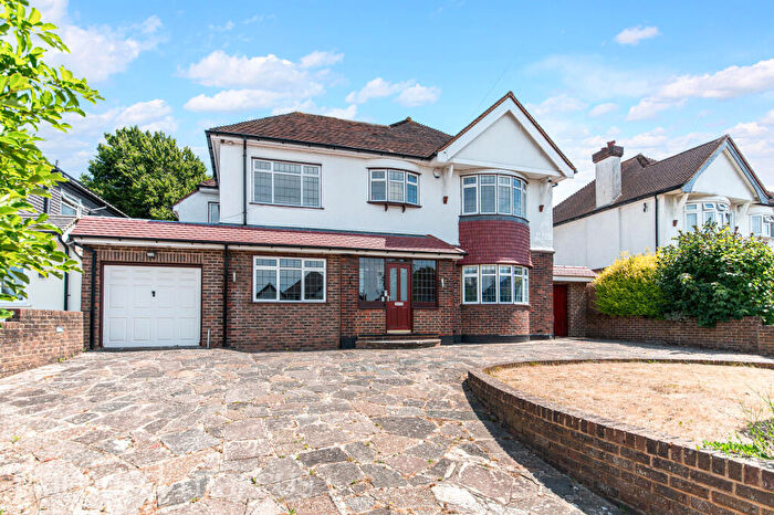 5 Bedroom House To Rent In York Road, Cheam, Sutton, SM2