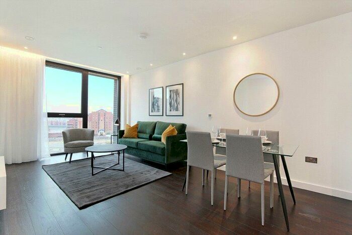 2 Bedroom Apartment To Rent In Glacier House, The Residence, Charles Clowes Walk, London, SW11